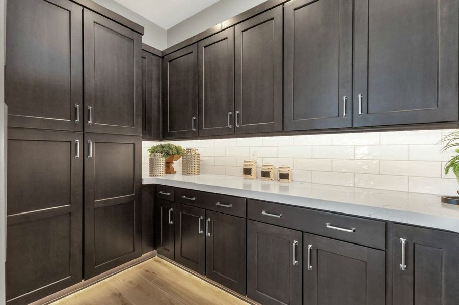 Representative furnished interior of a home built from the Residence Six by Blandford Homes in Earnhardt Ranch, Chandler (Image 20). Representative furnished interior of a home built from the Residence Six by Blandford Homes in Earnhardt Ranch, Chandler (Image 20).