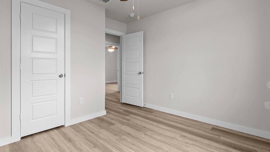 Representative unfurnished interior of a home built from the DEAN by D.R. Horton in Heritage Parks, Abilene (Image 29).