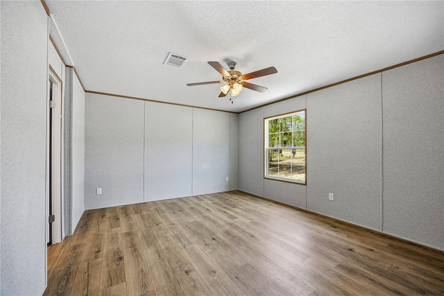 Spacious, unfurnished interior of a new home in , Interlachen (Image 28).