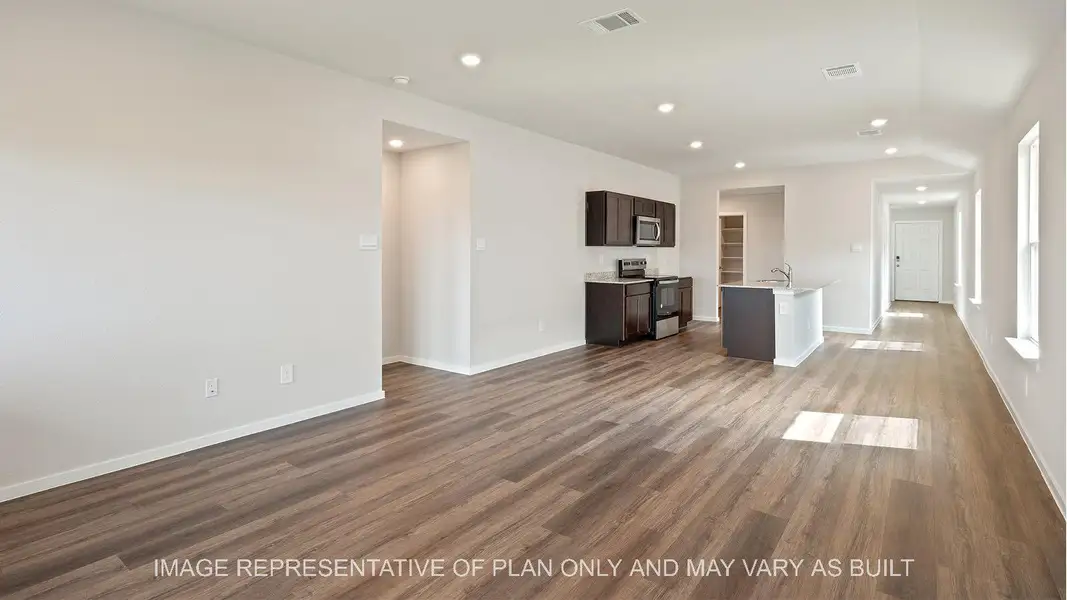 Spacious, unfurnished interior of a new home in Midtown Reserve, College Station (Image 15).