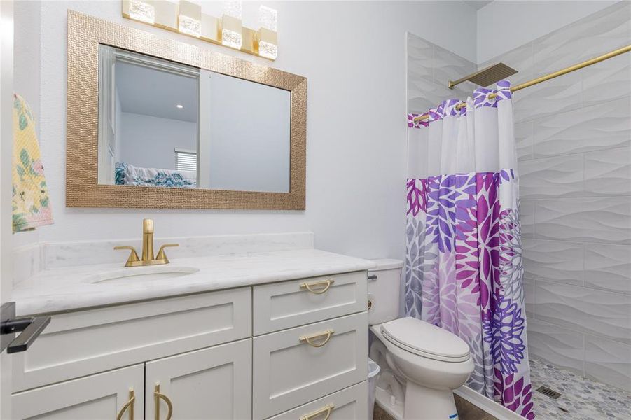 Furnished interior view inside a new home in , Gainesville (Image 16).
