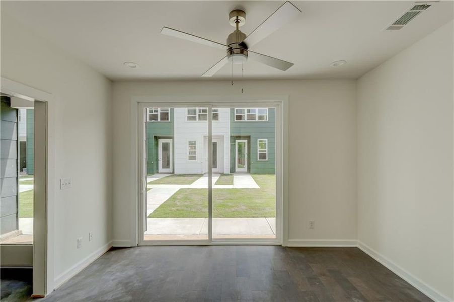 Spacious, unfurnished interior of a new home in The Moderns at Sugar Creek Phase III, Atlanta (Image 25).