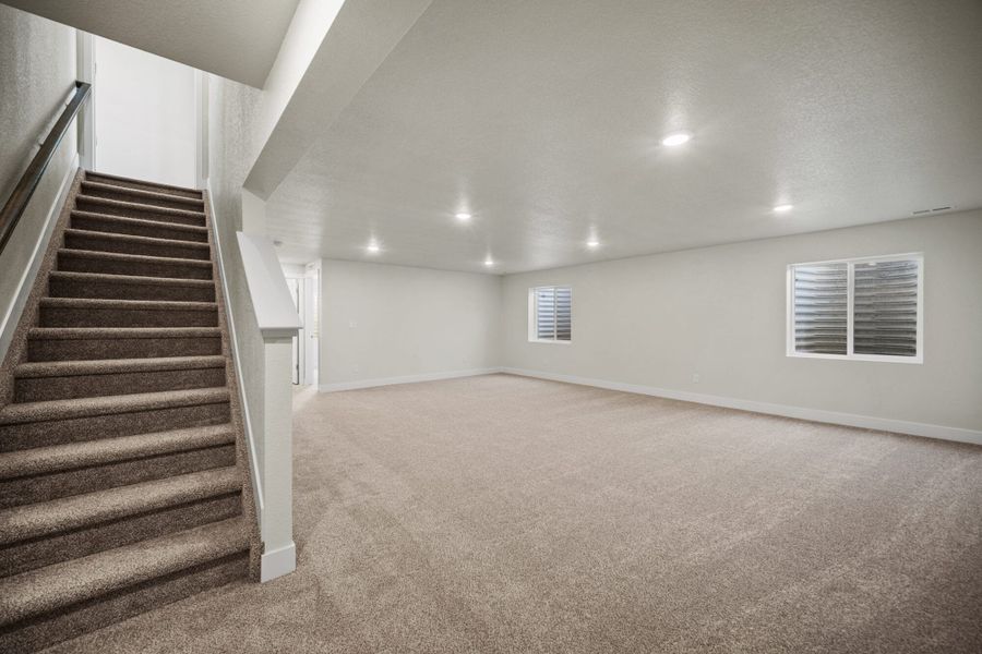 Spacious, unfurnished interior of a new home in The Glen-12, Colorado Springs (Image 36).