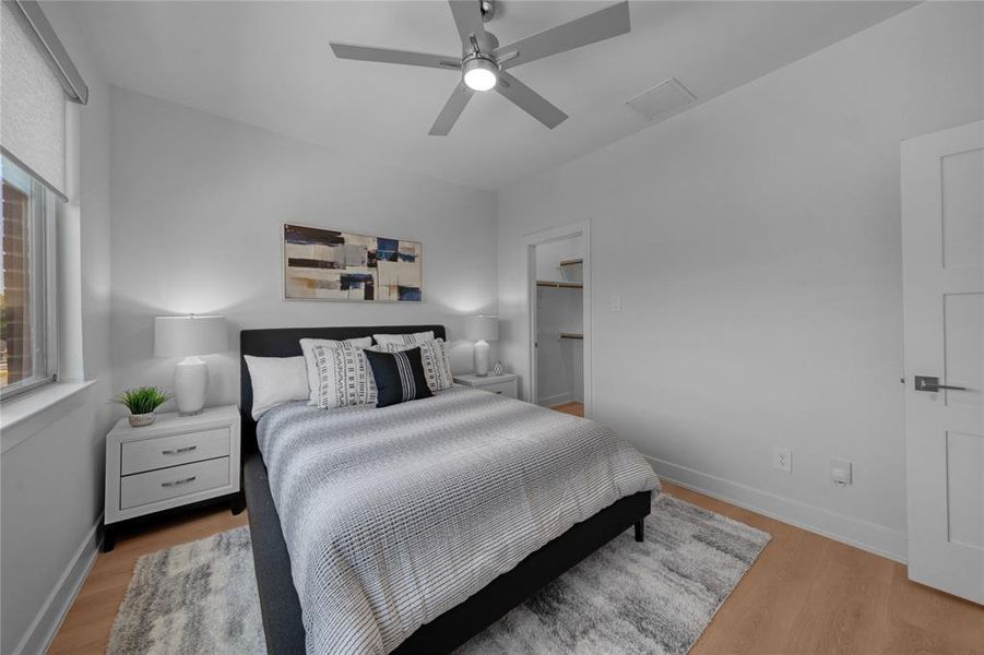 Furnished interior view inside a new home in , Farmers Branch (Image 23).