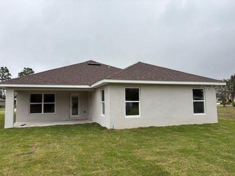 Exterior details and patio area of a home in Juliette Falls, Dunnellon (Image 3). Exterior details and patio area of a home in Juliette Falls, Dunnellon (Image 3).