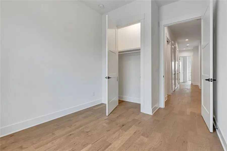 Spacious, unfurnished interior of a new home in Trilith, Fayetteville (Image 19). Spacious, unfurnished interior of a new home in Trilith, Fayetteville (Image 19).