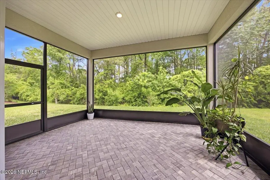 Exterior details and patio area of a home in , Jacksonville (Image 4).