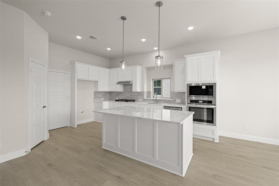 428 Burrow- Kitchen-1