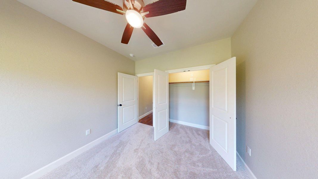 Spacious, unfurnished interior of a new home in , Lake Jackson (Image 26).