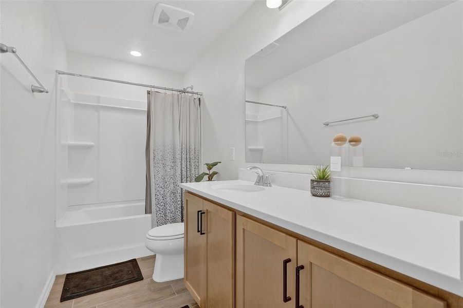 Furnished interior view inside a new home in The Reserve at Lake Ridge, Minneola (Image 12).