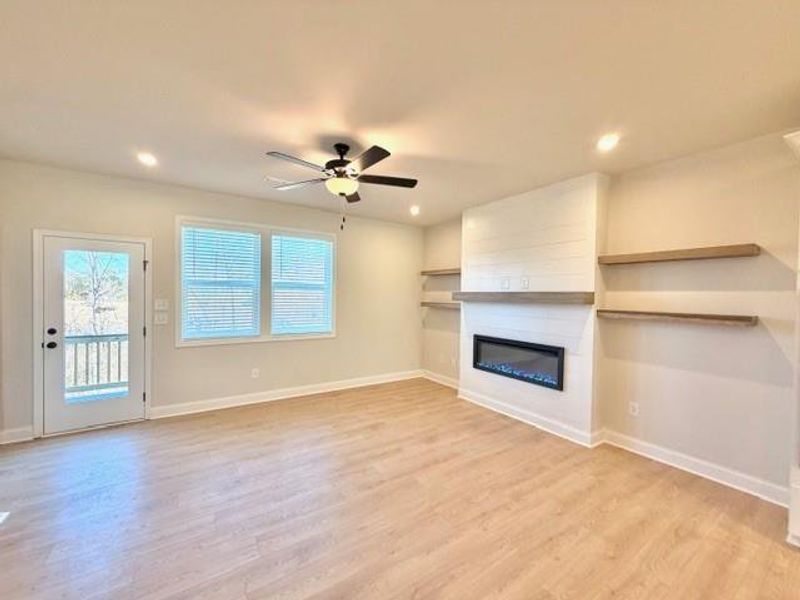 Spacious, unfurnished interior of a new home in Towne Village at Suwanee Dam, Sugar Hill (Image 23).