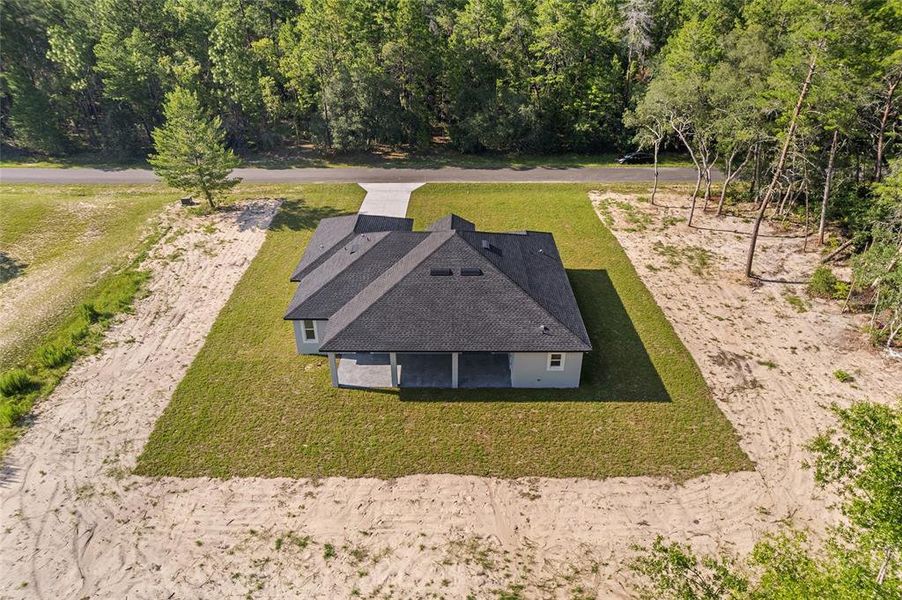 Exterior details and patio area of a home in , Ocala (Image 33). Exterior details and patio area of a home in , Ocala (Image 33).
