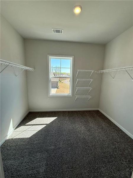 Spacious, unfurnished interior of a new home in Ponderosa Farms Estates, Gainesville (Image 29).