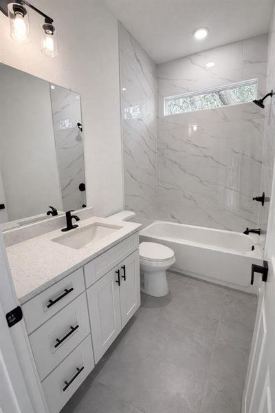 Furnished interior view inside a new home in , Ocala (Image 5).