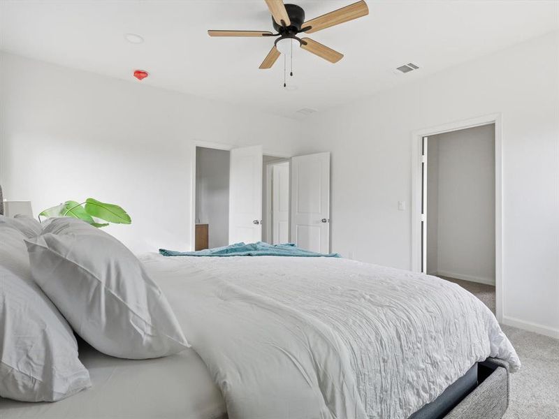 Furnished interior view inside a new home in , Fort Worth (Image 5).