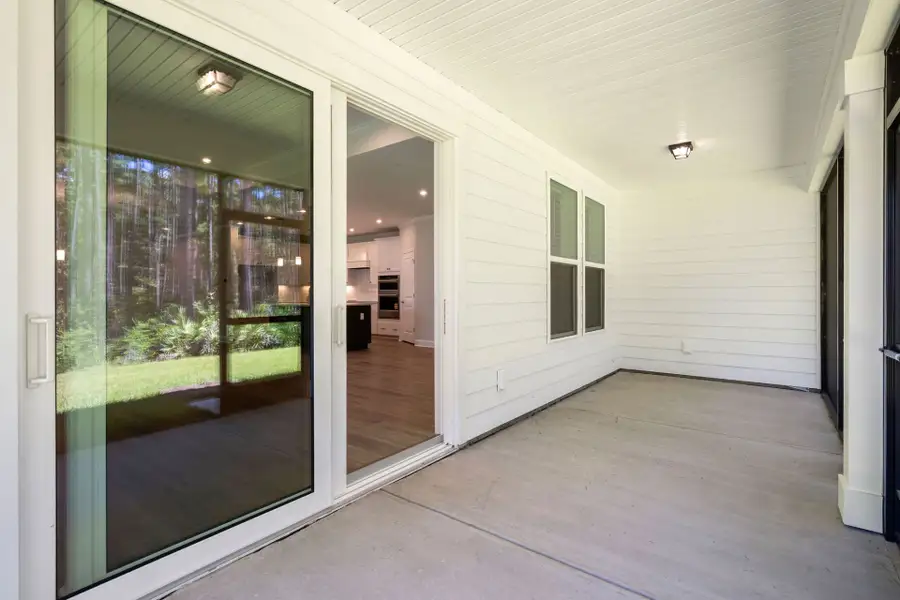 Exterior details and patio area of a home in Waterways, Richmond Hill (Image 3).