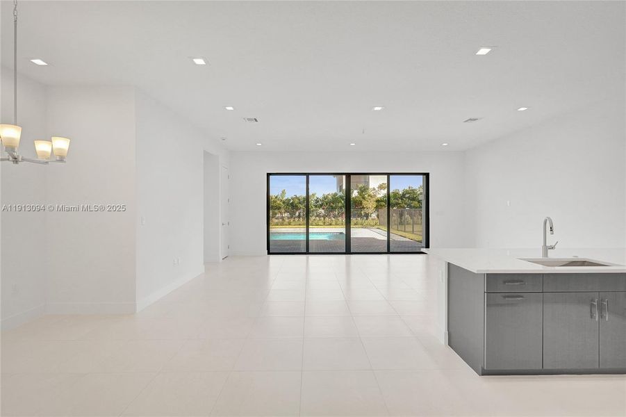 Spacious, unfurnished interior of a new home in Apex at Avenir, Palm Beach Gardens (Image 45).