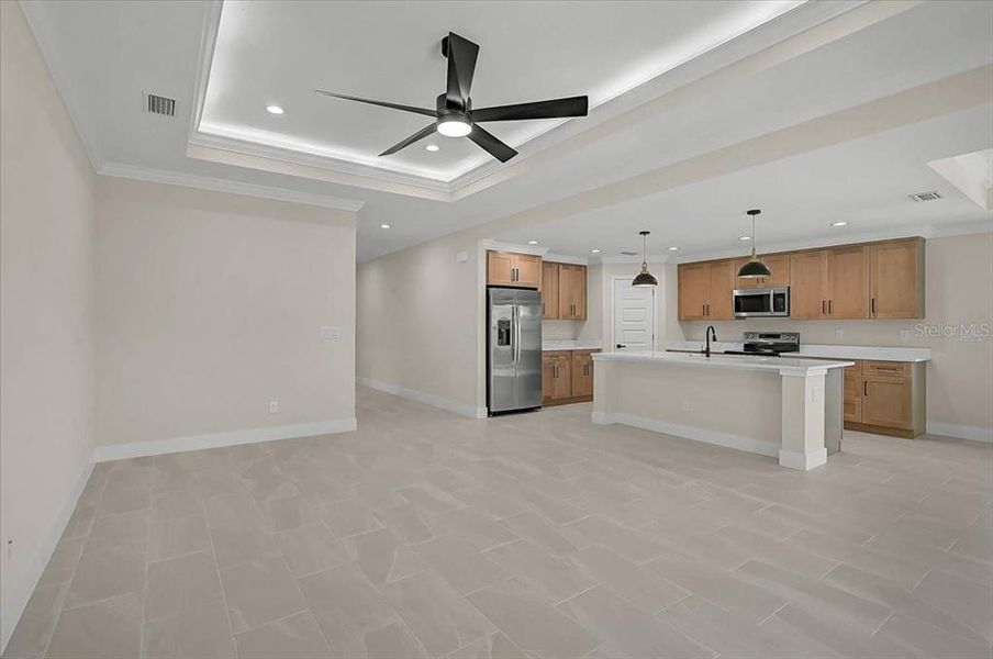 Spacious, unfurnished interior of a new home in , Rotonda West (Image 25).
