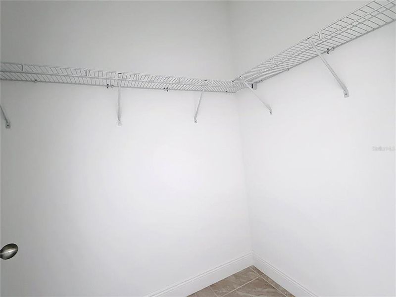 Spacious, unfurnished interior of a new home in , Ocala (Image 34).