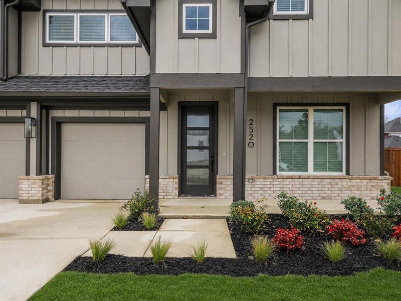 Exterior details and patio area of a home in , Sherman (Image 20).