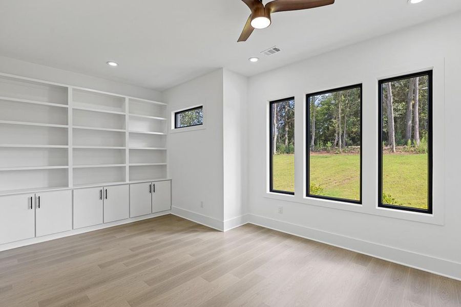 Spacious, unfurnished interior of a new home in , Jefferson (Image 33).