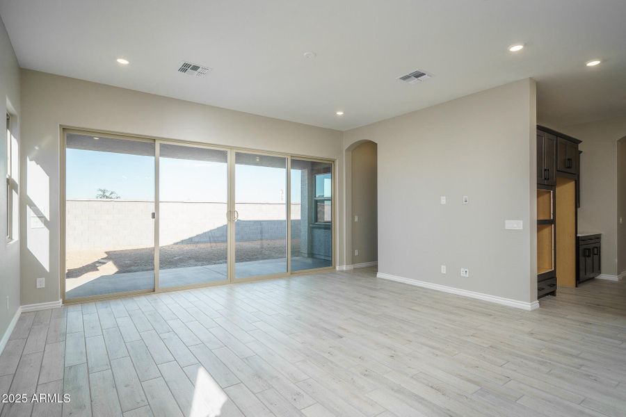 9) GREAT ROOM 9) GREAT ROOM