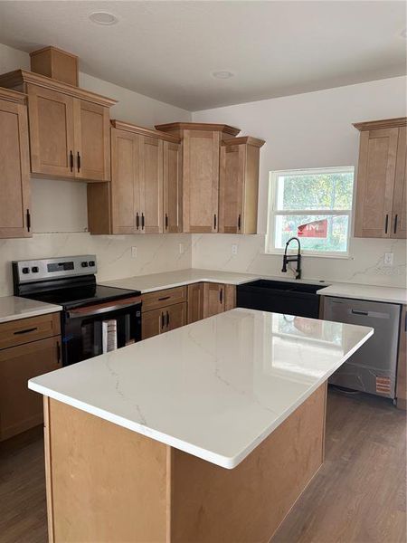 Furnished interior view inside a new home in , Gainesville (Image 4).