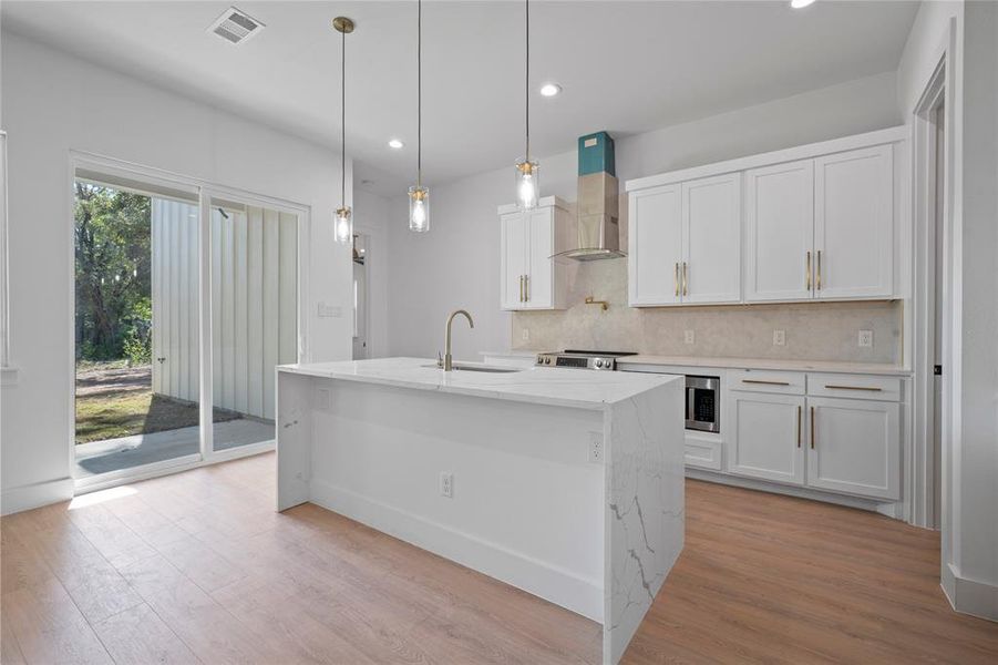 Furnished interior view inside a new home in , Dallas (Image 6). Furnished interior view inside a new home in , Dallas (Image 6).