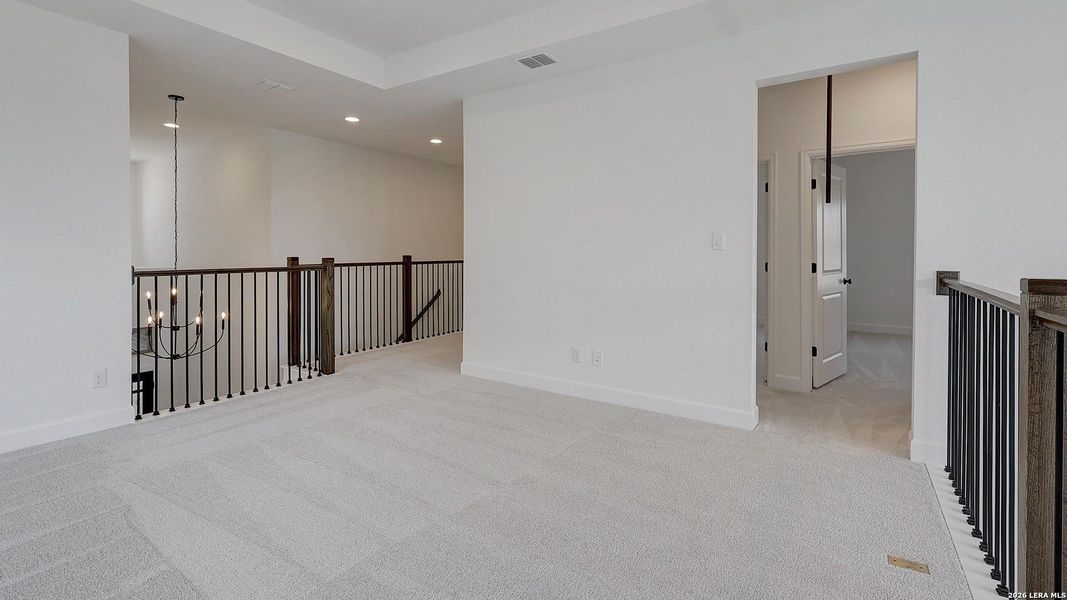 Spacious, unfurnished interior of a new home in Arcadia Ridge, San Antonio (Image 20).