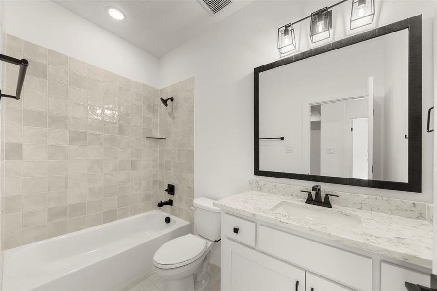 44. 4820 Belo - 4TH Bath 44. 4820 Belo - 4TH Bath