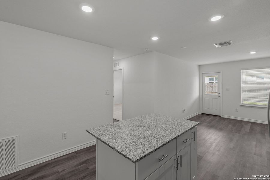 Image 25 of a home in Horizon Ridge. Image 25 of a home in Horizon Ridge.