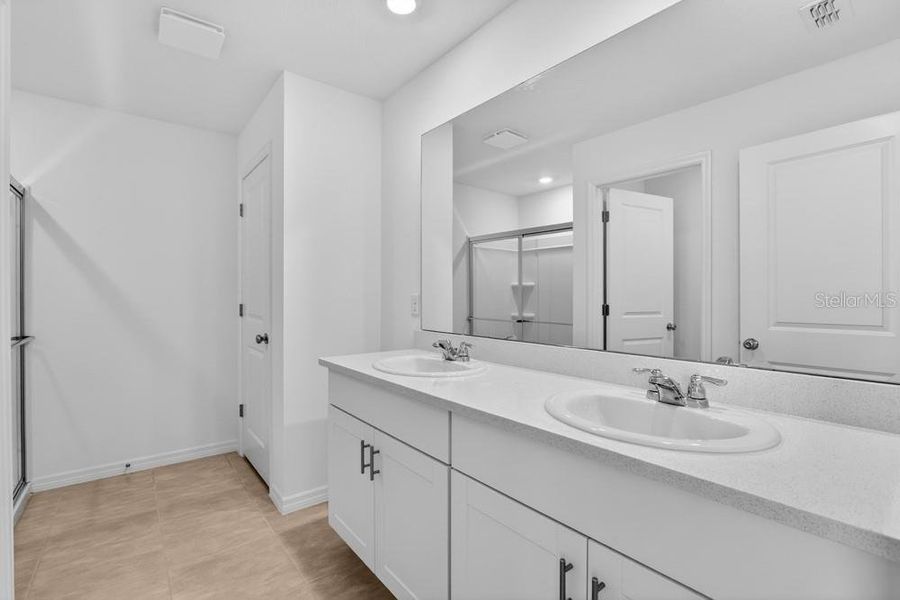 Furnished interior view inside a new home in Waterstone, Groveland (Image 16).