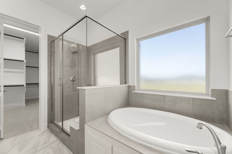 Representative furnished interior of a home built from the Del Rio by Windsor Homes in Anna Town Square, Anna (Image 11).