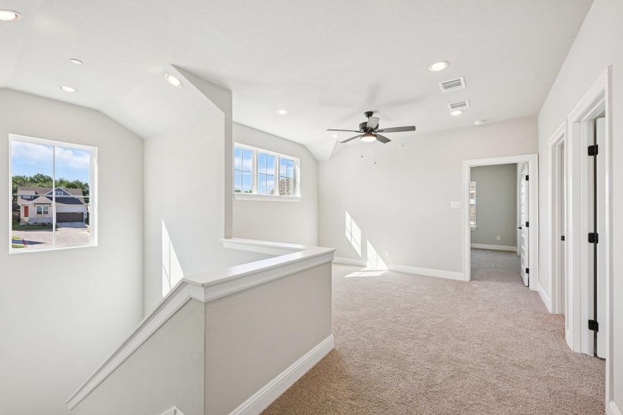 Spacious, unfurnished interior of a new home in Cross Creek, Cedar Park (Image 27).