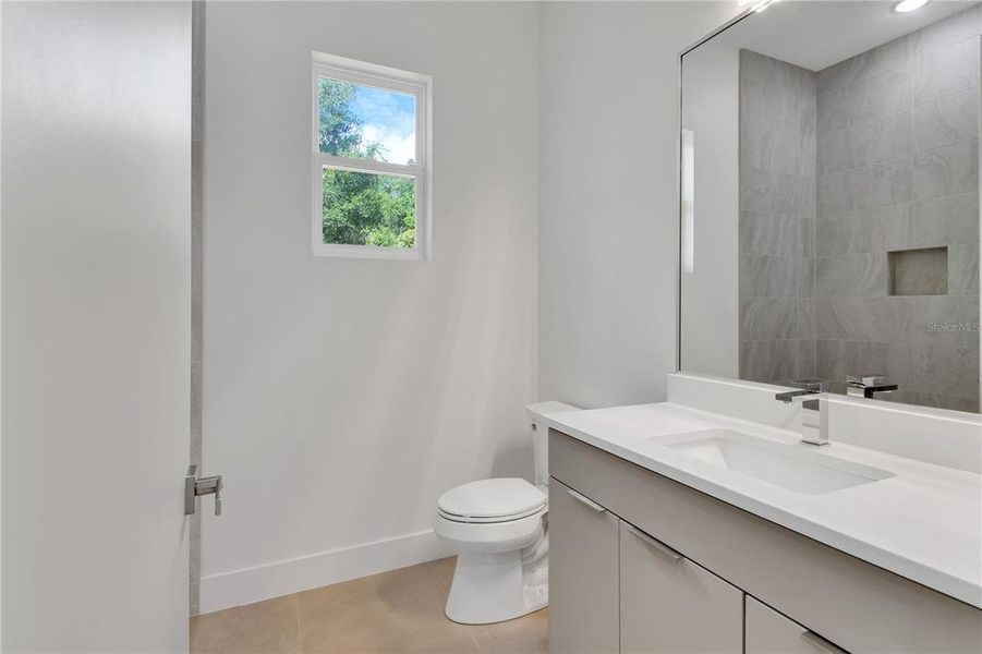 Furnished interior view inside a new home in , Deland (Image 5).