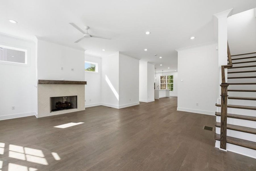 Spacious, unfurnished interior of a new home in , Roswell (Image 25).