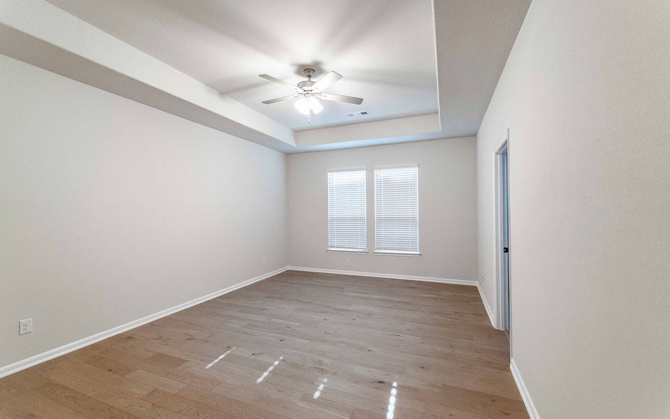 Spacious, unfurnished interior of a new home in Solterra, Mesquite (Image 14).