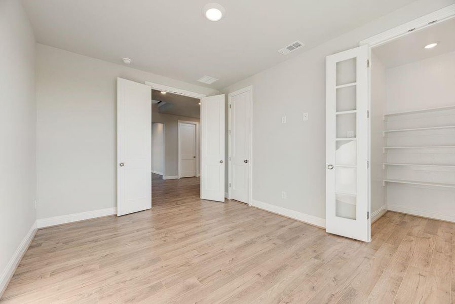 Spacious, unfurnished interior of a new home in Park Trails, Forney (Image 27).