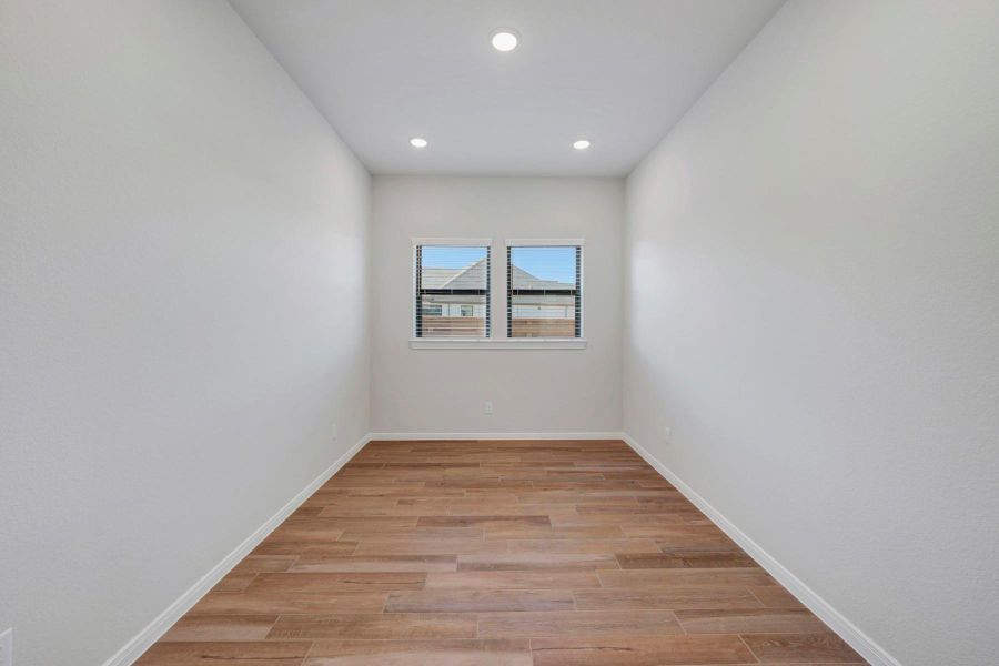 Spacious, unfurnished interior of a new home in Austin Point, Richmond (Image 23).