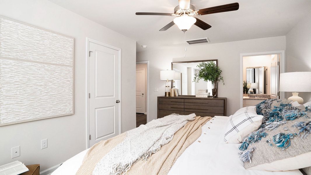 Furnished interior view inside a new home in The Townes at Amber Bluff, Conway (Image 9). Furnished interior view inside a new home in The Townes at Amber Bluff, Conway (Image 9).