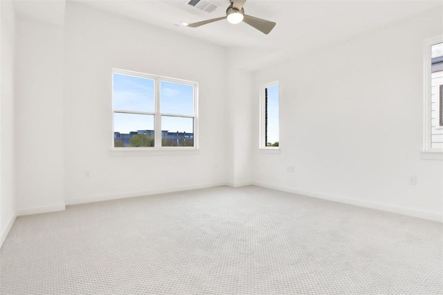 017-20241030-1427AzaleaDrive-Melissa-TX-75454-PrimaryBedroom.jpg-SMALL 017-20241030-1427AzaleaDrive-Melissa-TX-75454-PrimaryBedroom.jpg-SMALL