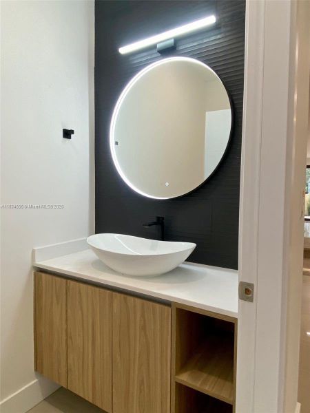 Furnished interior view inside a new home in , Fort Lauderdale (Image 28). Furnished interior view inside a new home in , Fort Lauderdale (Image 28).