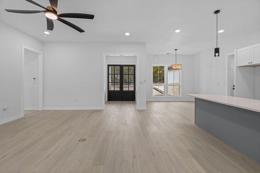 Spacious, unfurnished interior of a new home in , Wimberley (Image 18).