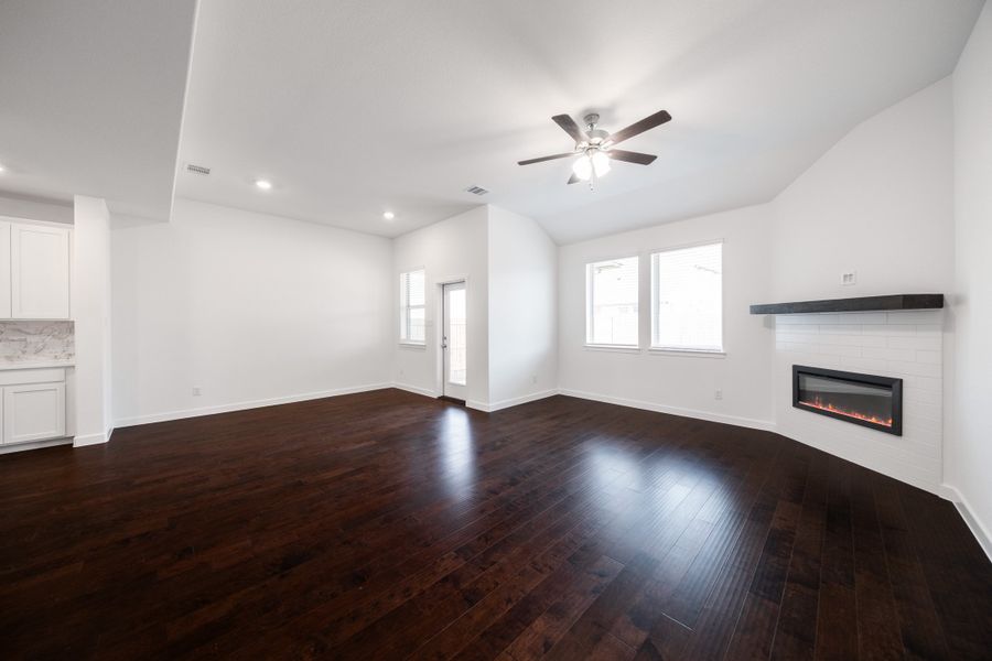 Spacious, unfurnished interior of a new home in Churchill, Anna (Image 16). Spacious, unfurnished interior of a new home in Churchill, Anna (Image 16).