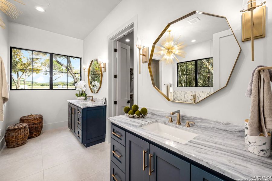 Furnished interior view inside a new home in , New Braunfels (Image 20). Furnished interior view inside a new home in , New Braunfels (Image 20).