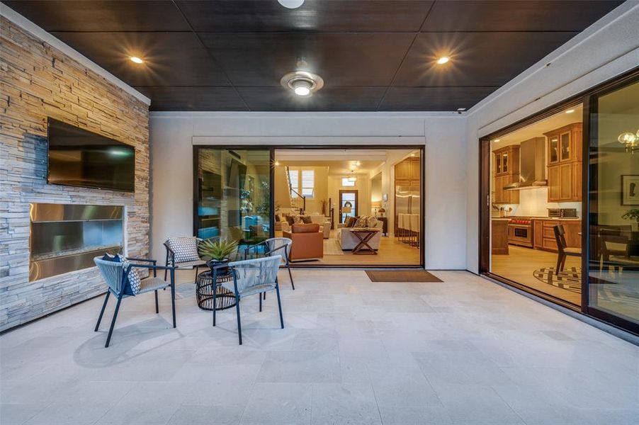 Exterior details and patio area of a home in , Oak Point (Image 22).