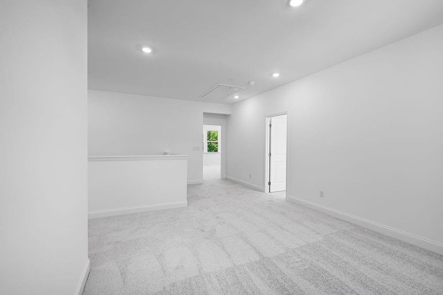 Spacious, unfurnished interior of a new home in Bennett Farm, Loganville (Image 24).