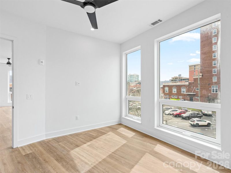 Spacious, unfurnished interior of a new home in , Asheville (Image 26).