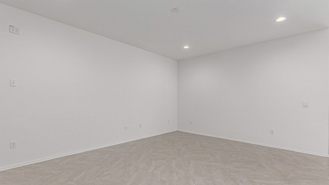 Spacious, unfurnished interior of a new home in Barnett Village, Marana (Image 23).