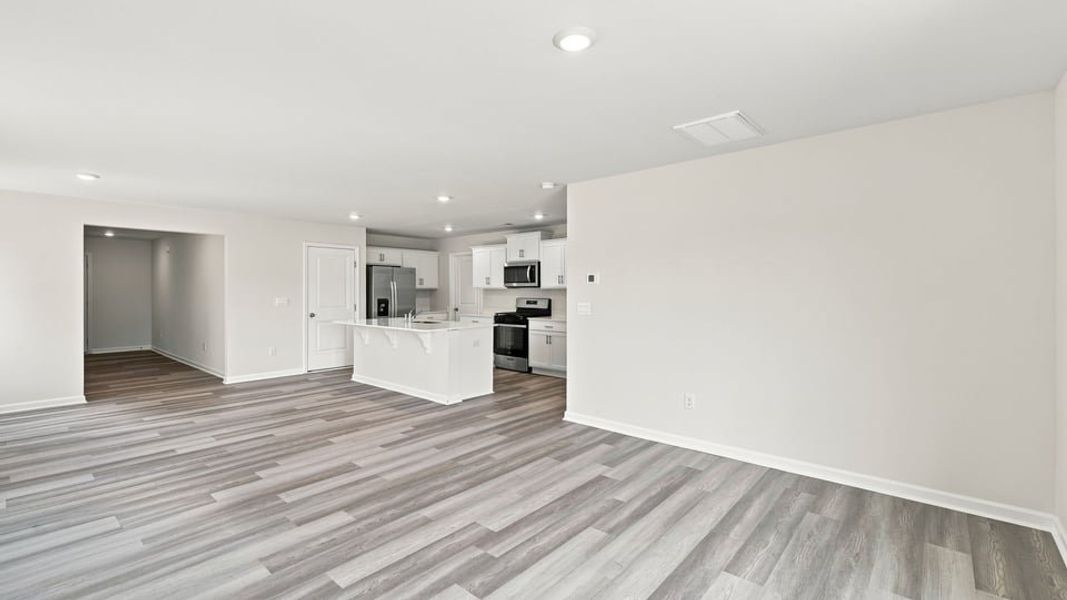 Spacious, unfurnished interior of a new home in Harrier Point, Woodruff (Image 19).